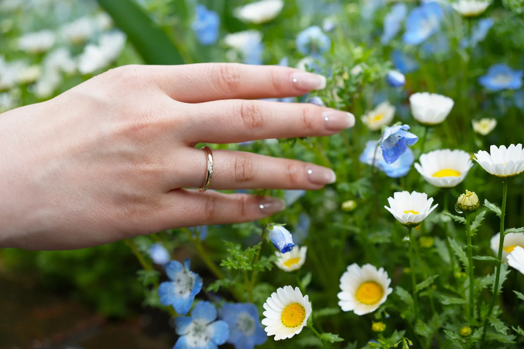 花と遺骨リング