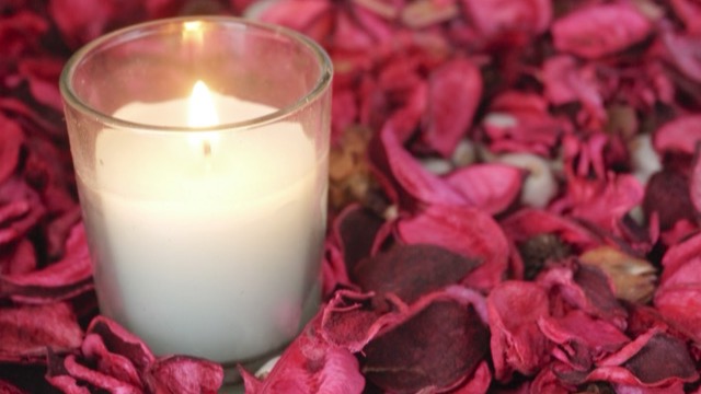 遺骨アクセサリーは「よくない」？ 後ろめたさと向き合うために知っておきたいこと