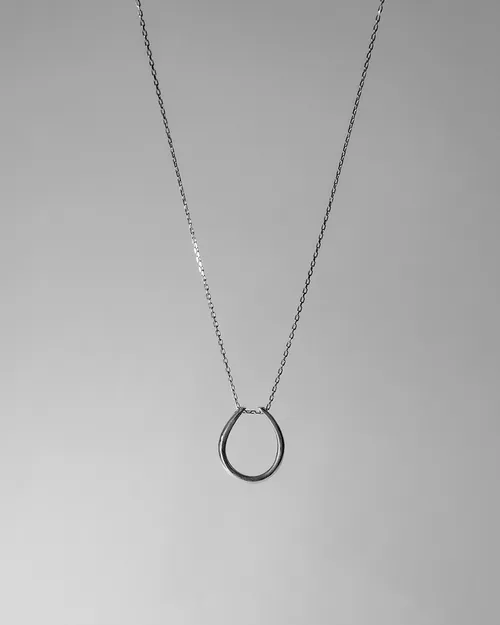 毎日身につけたくなる上品さ