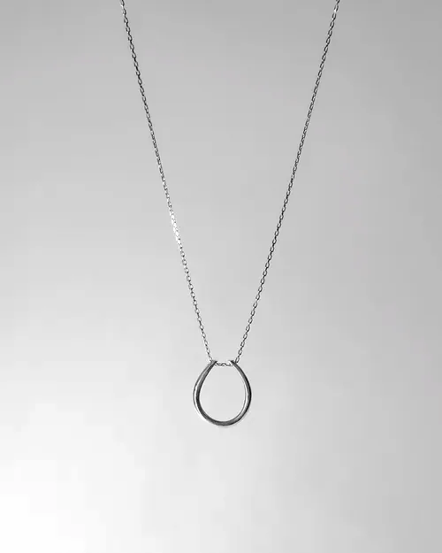 毎日身につけたくなる上品さ